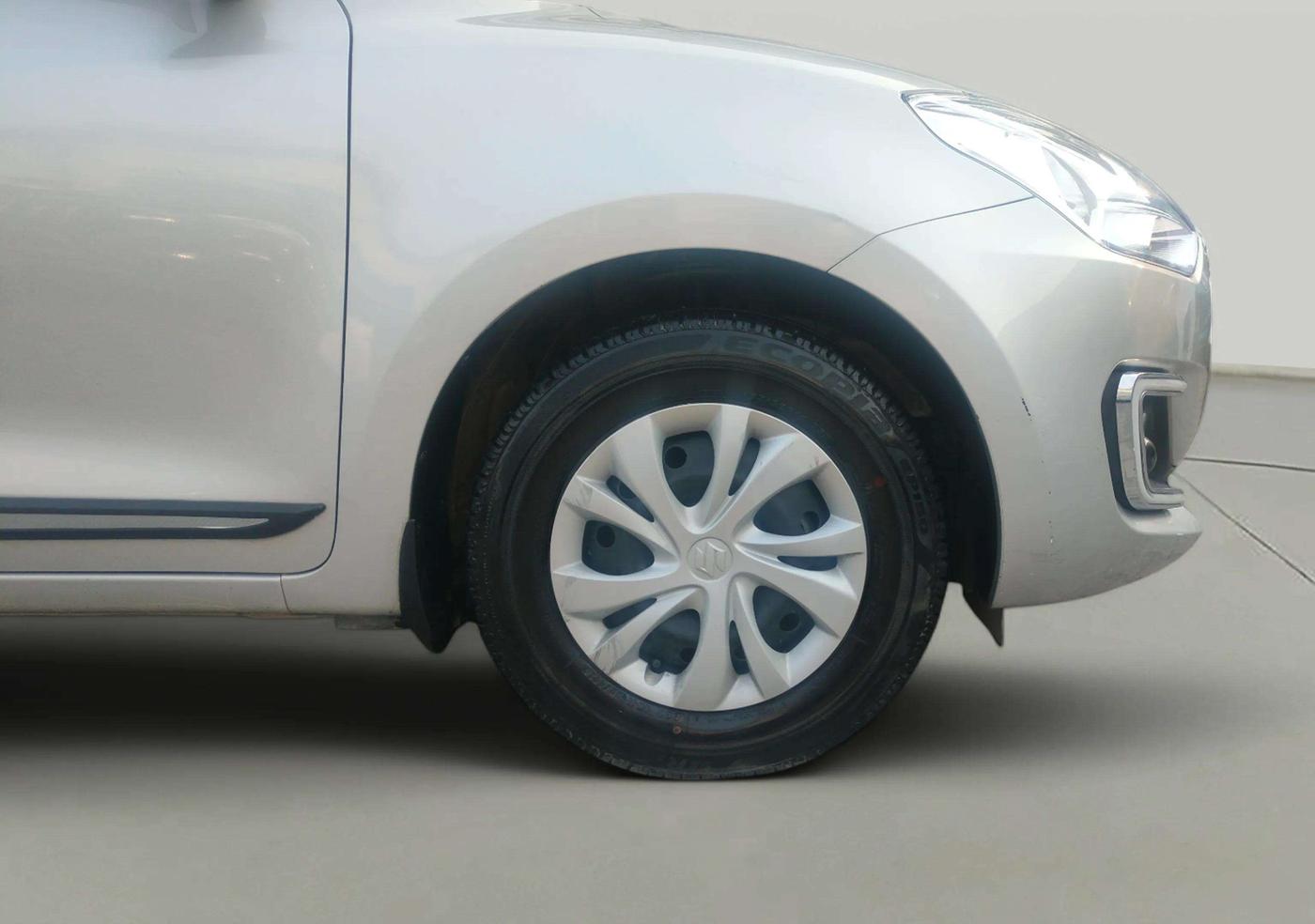 2020 Maruti Swift VXI, Petrol, Manual, 27,799 km, Right Front Wheel