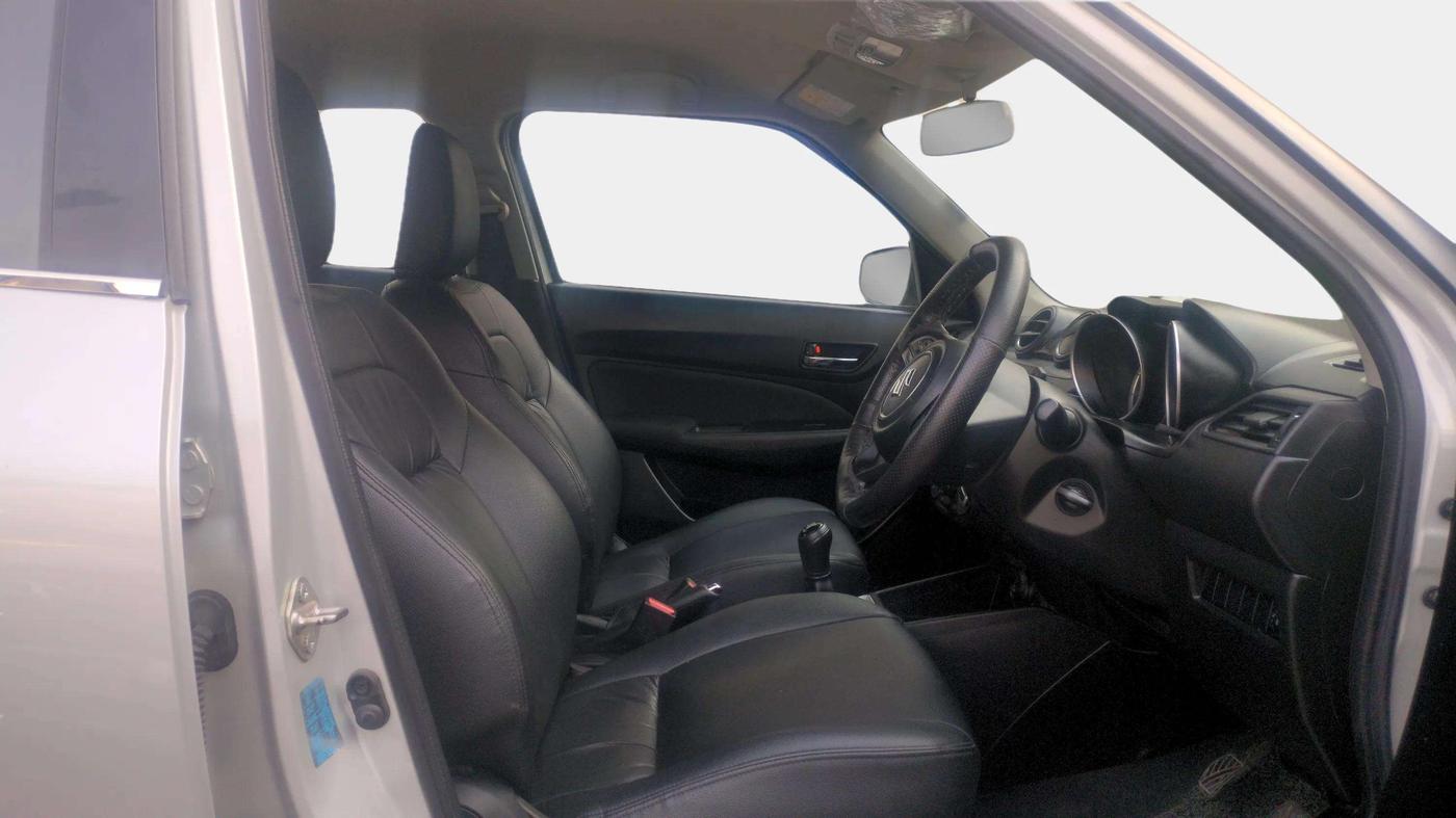 2020 Maruti Swift VXI, Petrol, Manual, 27,799 km, Right Side Front Door Cabin