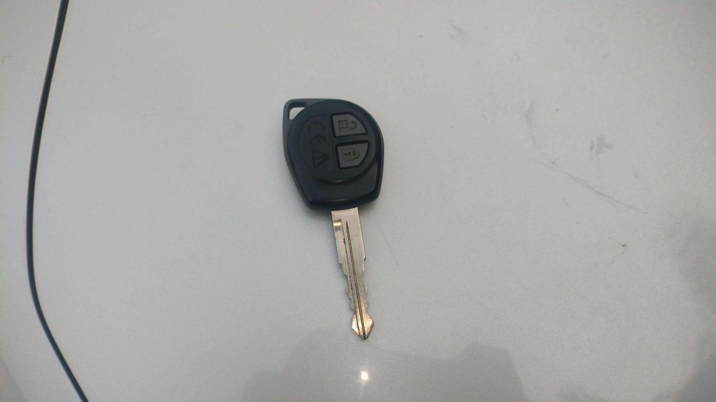 2020 Maruti Swift VXI, Petrol, Manual, 27,799 km, Key Close Up