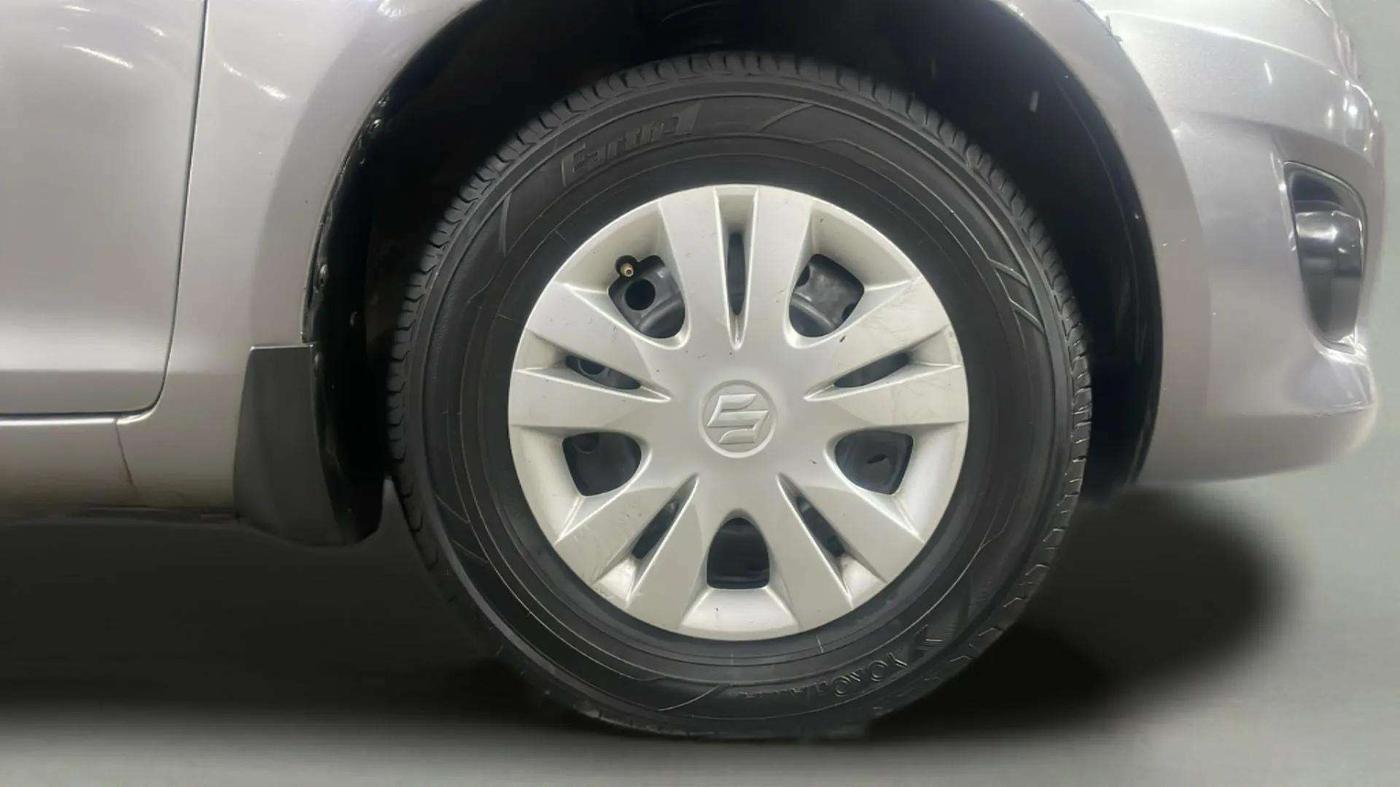 2015 Maruti Swift Dzire VXI, Petrol, Manual, 56,244 km, Right Front Wheel