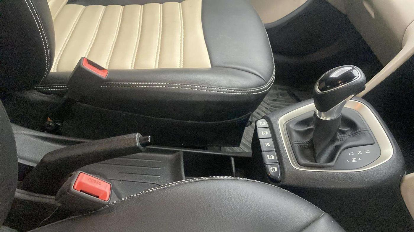 2020 Hyundai NEW SANTRO SPORTZ AMT, Petrol, Automatic, 24,216 km, Gear Lever