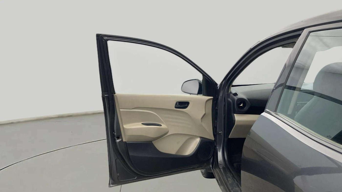 2022 Hyundai NEW SANTRO SPORTZ MT, Petrol, Manual, 27,303 km, LHS Front Door