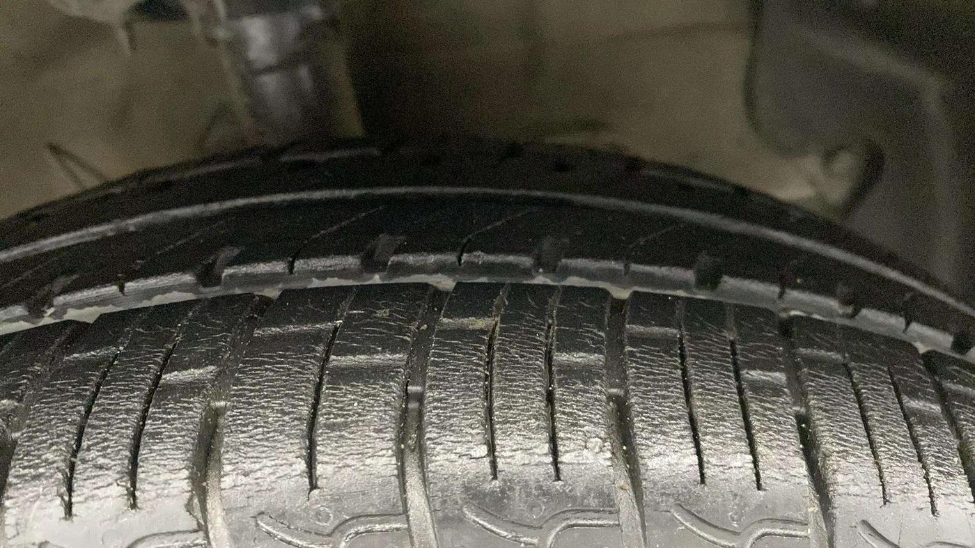 2022 Hyundai NEW SANTRO SPORTZ MT, Petrol, Manual, 27,303 km, Right Front Tyre Tread