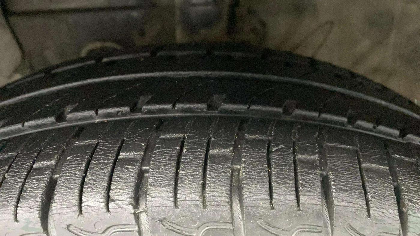 2022 Hyundai NEW SANTRO SPORTZ MT, Petrol, Manual, 27,303 km, Left Front Tyre Tread