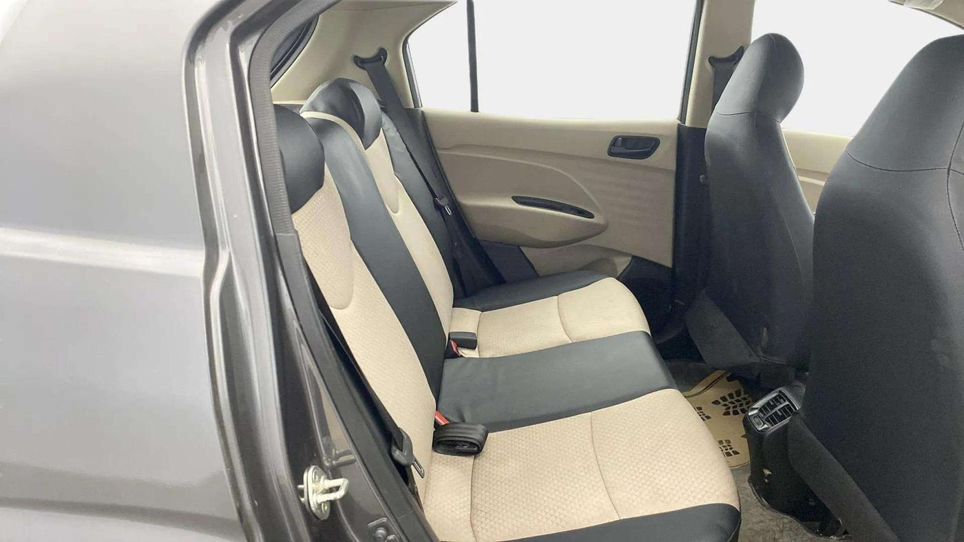 2022 Hyundai NEW SANTRO SPORTZ MT, Petrol, Manual, 27,303 km, Right Side Rear Door Cabin