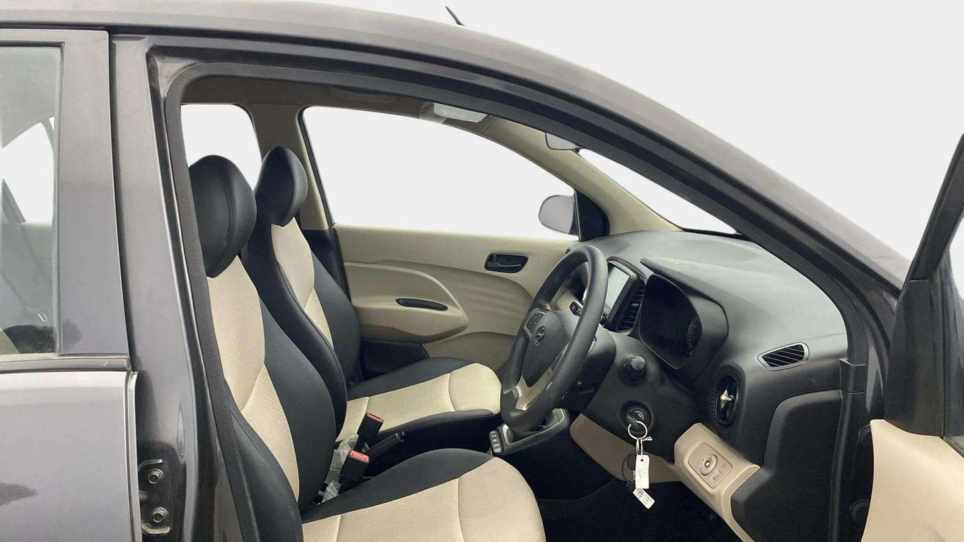 2022 Hyundai NEW SANTRO SPORTZ MT, Petrol, Manual, 27,303 km, Right Side Front Door Cabin