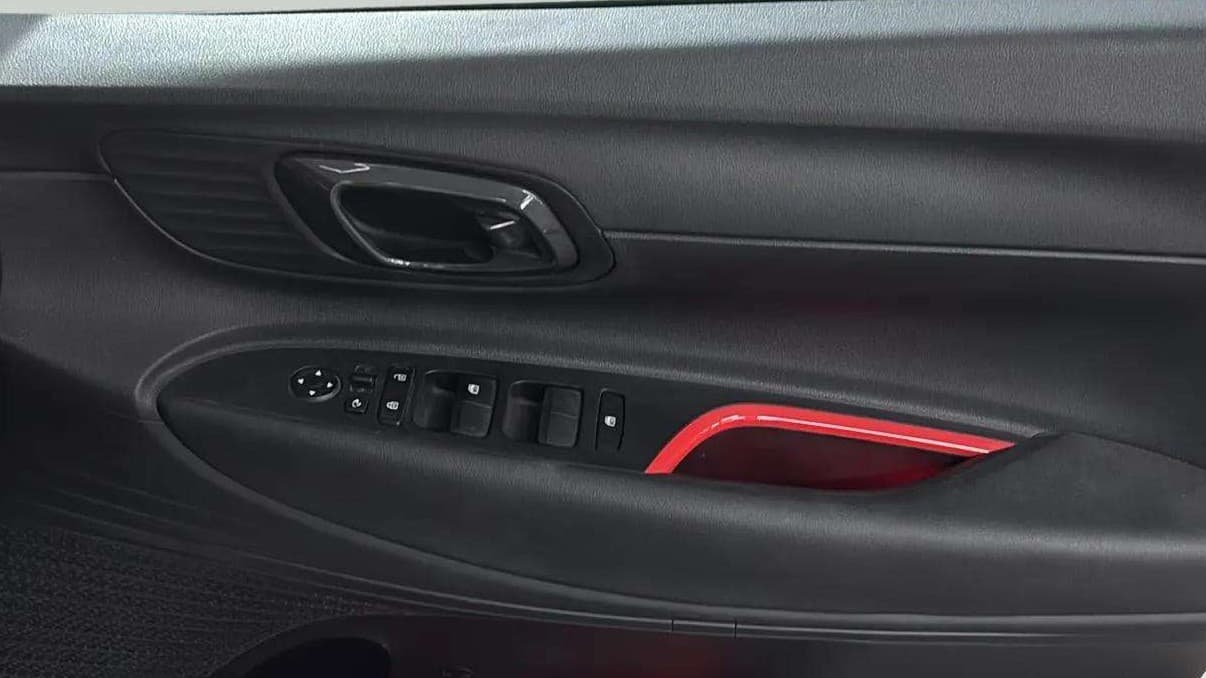 2021 Hyundai NEW I20 N LINE N8 1.0 TURBO GDI IMT DUAL TONE, Petrol, Manual, 31,573 km, Driver Side Door Panels Control