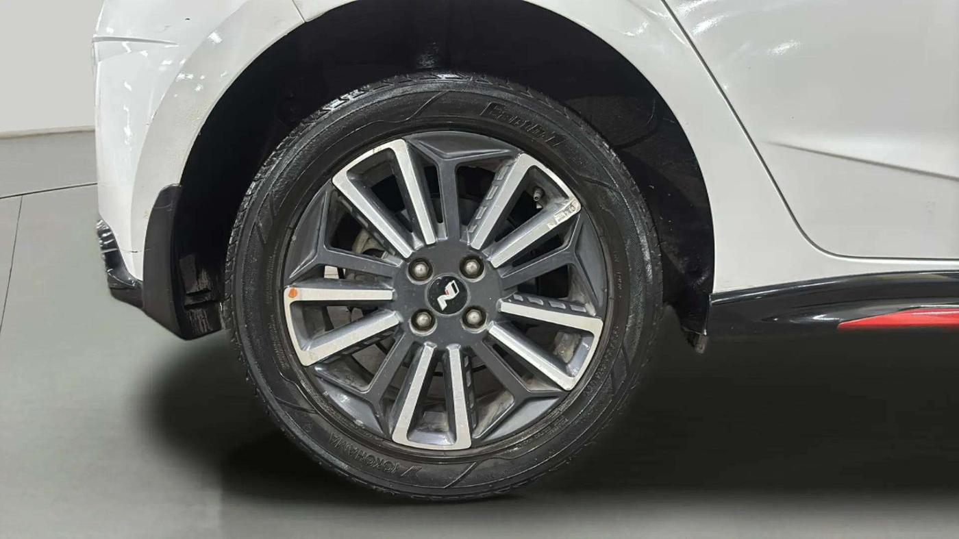 2021 Hyundai NEW I20 N LINE N8 1.0 TURBO GDI IMT DUAL TONE, Petrol, Manual, 31,573 km, Right Rear Wheel