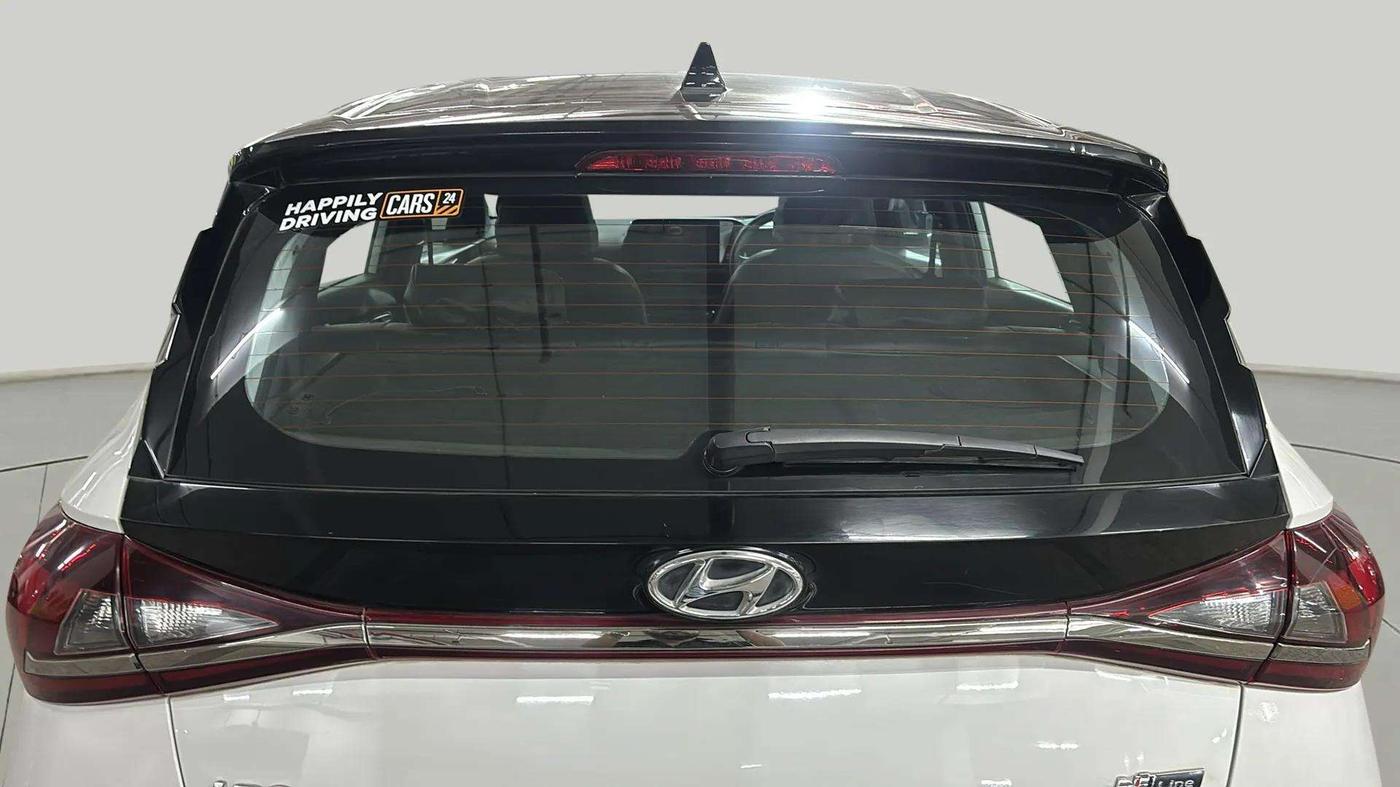 2021 Hyundai NEW I20 N LINE N8 1.0 TURBO GDI IMT DUAL TONE, Petrol, Manual, 31,573 km, Rear Windshield