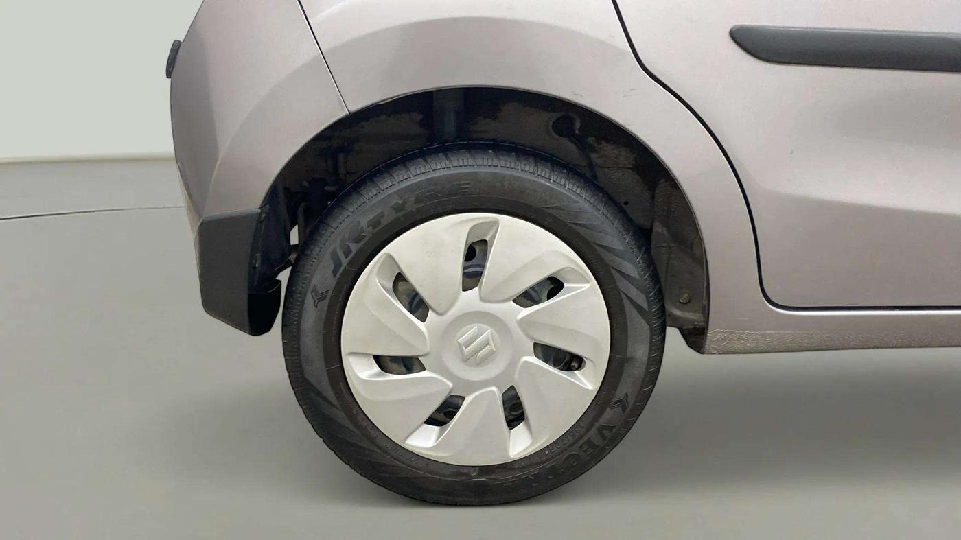 2016 Maruti Celerio VXI, Petrol, Manual, 37,871 km, Right Rear Wheel