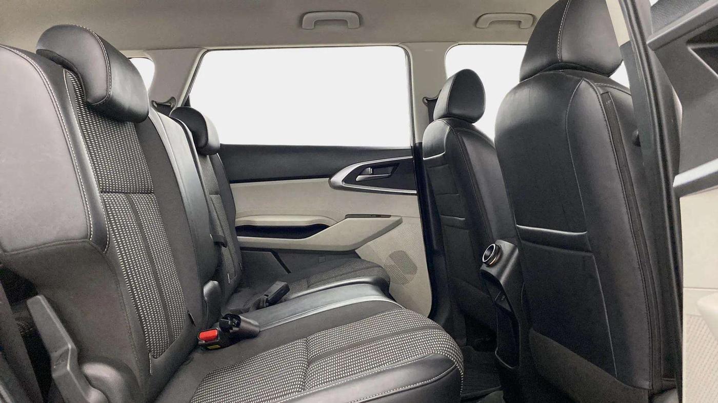 2022 KIA CARENS PRESTIGE 1.5 DIESEL 7 STR, Diesel, Manual, 55,998 km, Right Side Rear Door Cabin