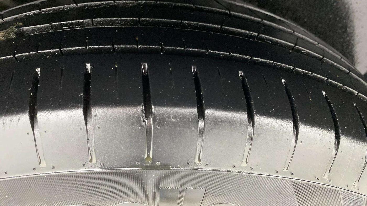 2021 Maruti Dzire ZXI Plus AMT, Petrol, Automatic, 69,293 km, Right Rear Tyre Tread