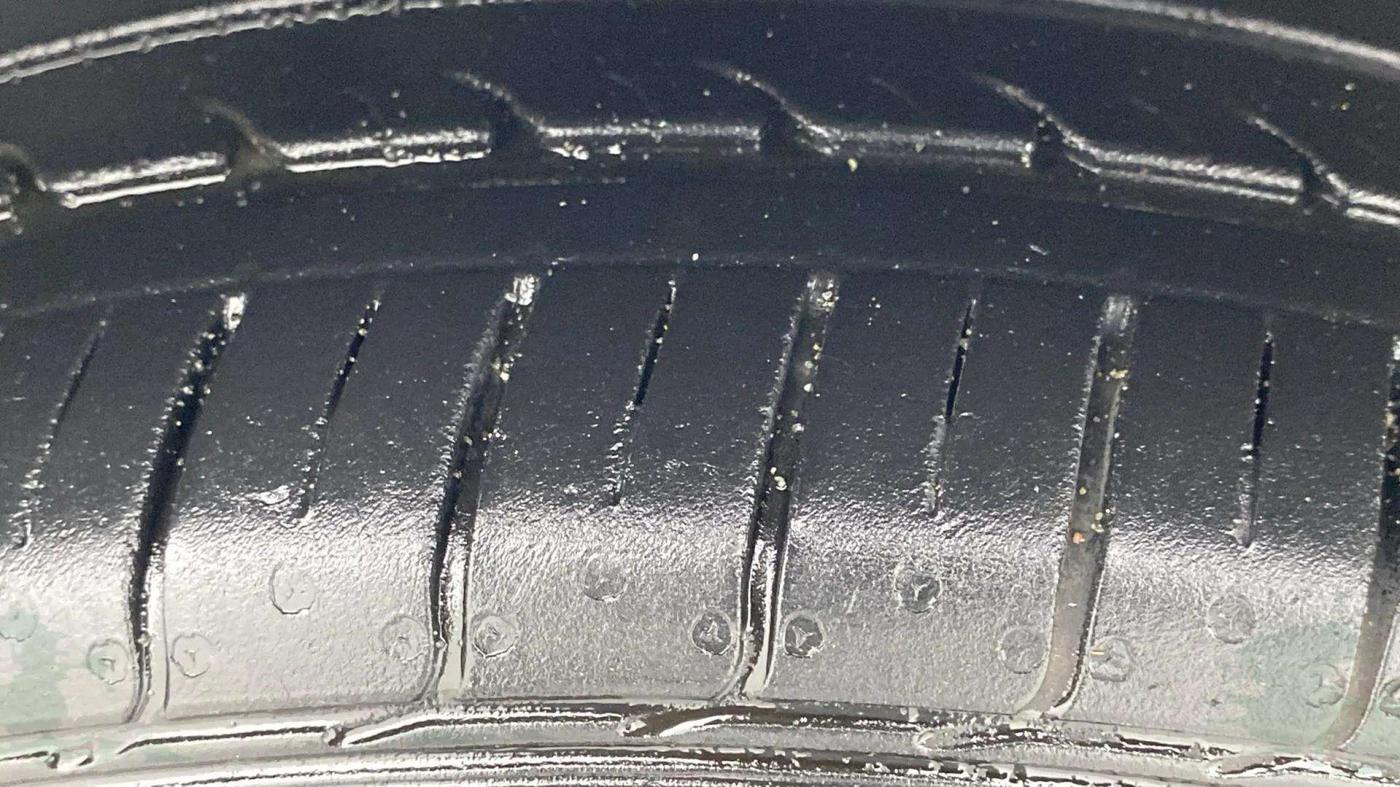 2021 Maruti Dzire ZXI Plus AMT, Petrol, Automatic, 69,293 km, Left Front Tyre Tread