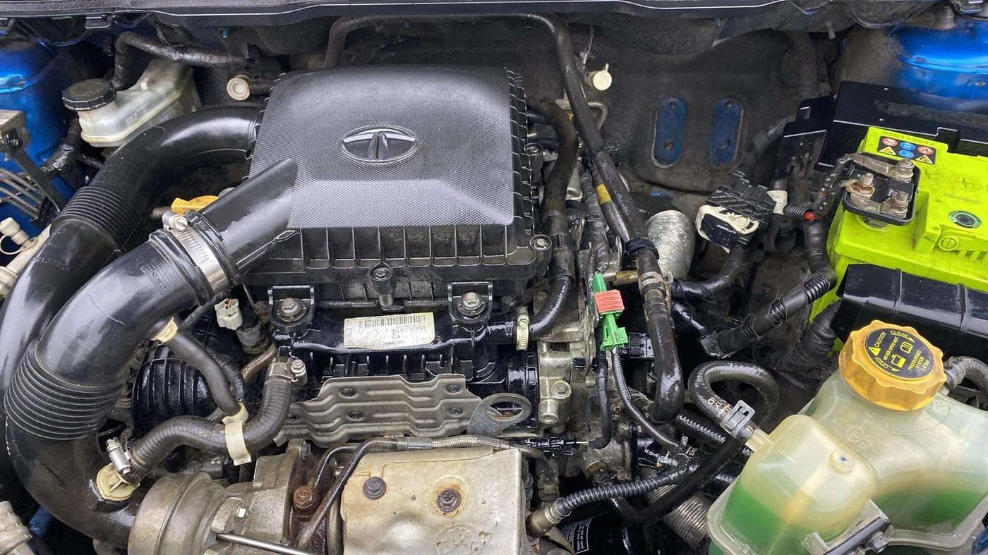 2017 Tata NEXON XZ PLUS PETROL, Petrol, Manual, 81,845 km, Engine View