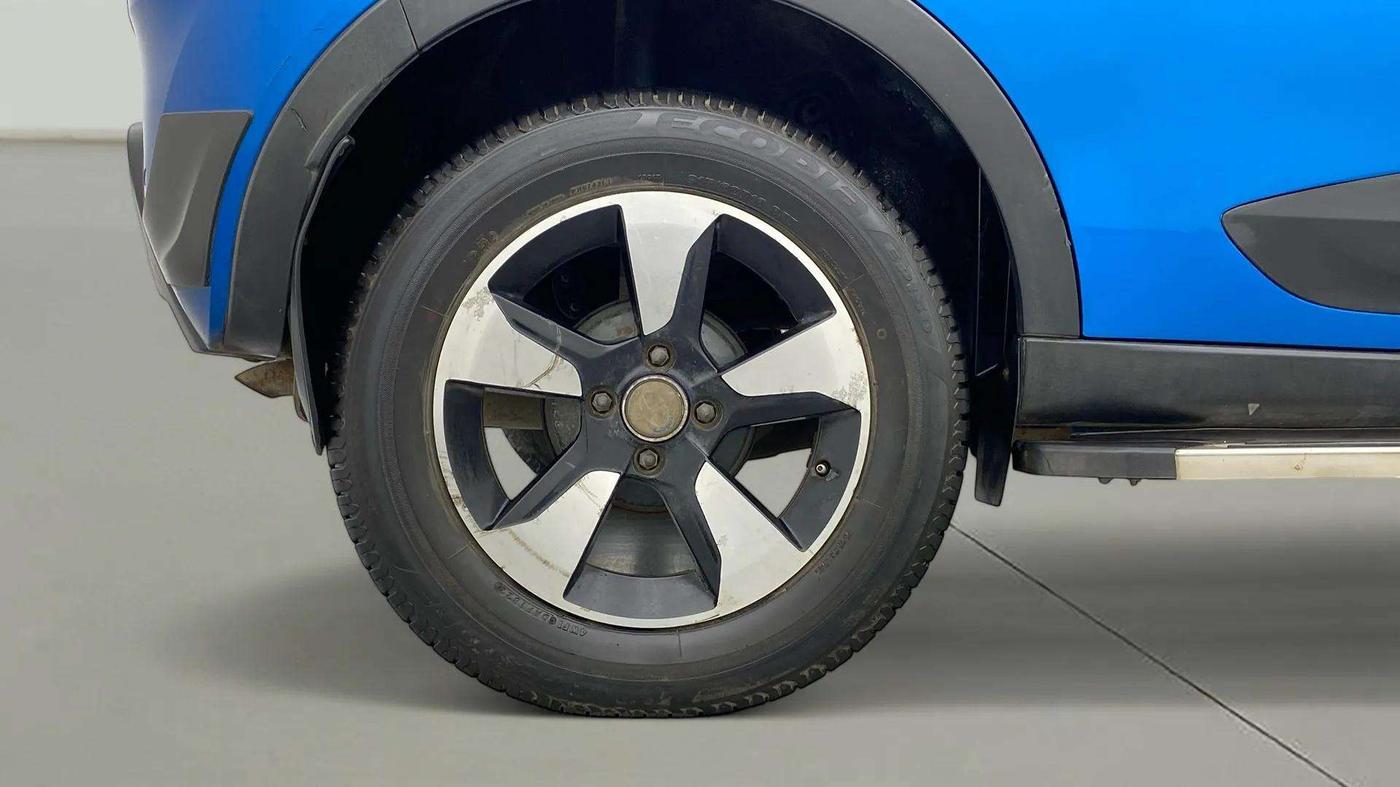 2017 Tata NEXON XZ PLUS PETROL, Petrol, Manual, 81,845 km, Right Rear Wheel