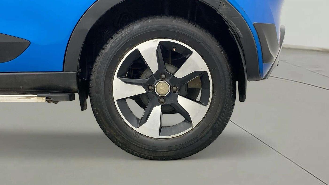 2017 Tata NEXON XZ PLUS PETROL, Petrol, Manual, 81,845 km, Left Rear Wheel