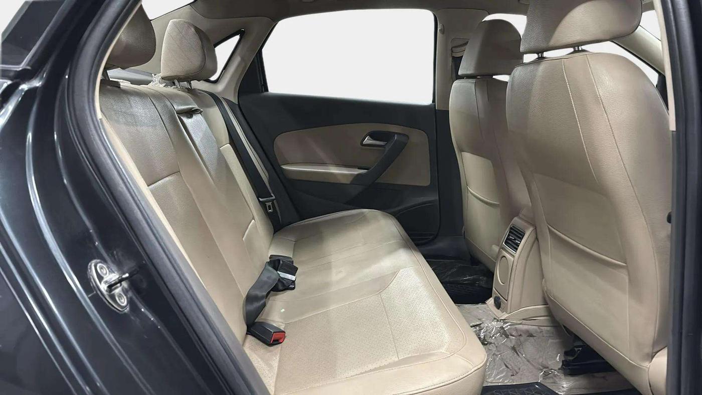 2019 Volkswagen Vento HIGHLINE 1.6 MPI, Petrol, Manual, 37,216 km, Right Side Rear Door Cabin