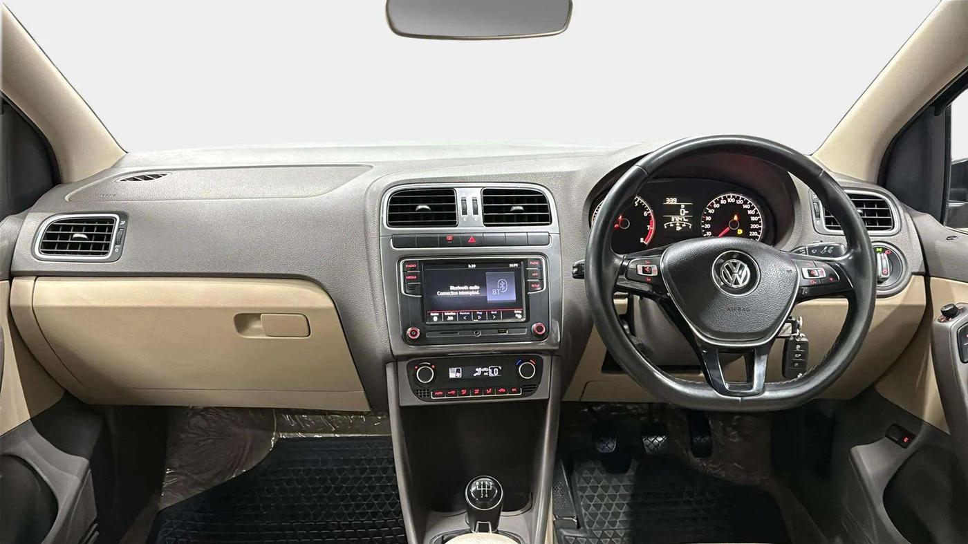 2019 Volkswagen Vento HIGHLINE 1.6 MPI, Petrol, Manual, 37,216 km, Dashboard