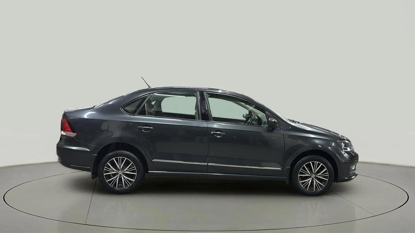 2019 Volkswagen Vento HIGHLINE 1.6 MPI, Petrol, Manual, 37,216 km, Right Side View