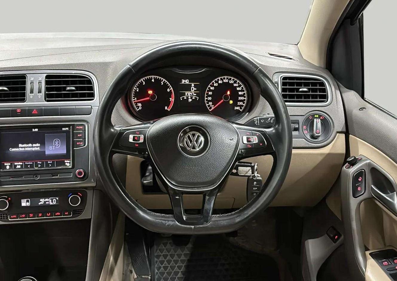 2019 Volkswagen Vento HIGHLINE 1.6 MPI, Petrol, Manual, 37,216 km, Steering Wheel Close Up