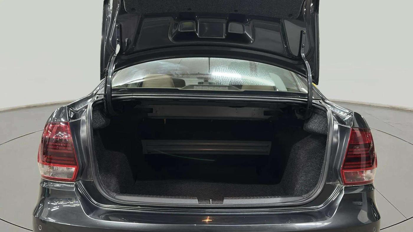 2019 Volkswagen Vento HIGHLINE 1.6 MPI, Petrol, Manual, 37,216 km, Boot Inside