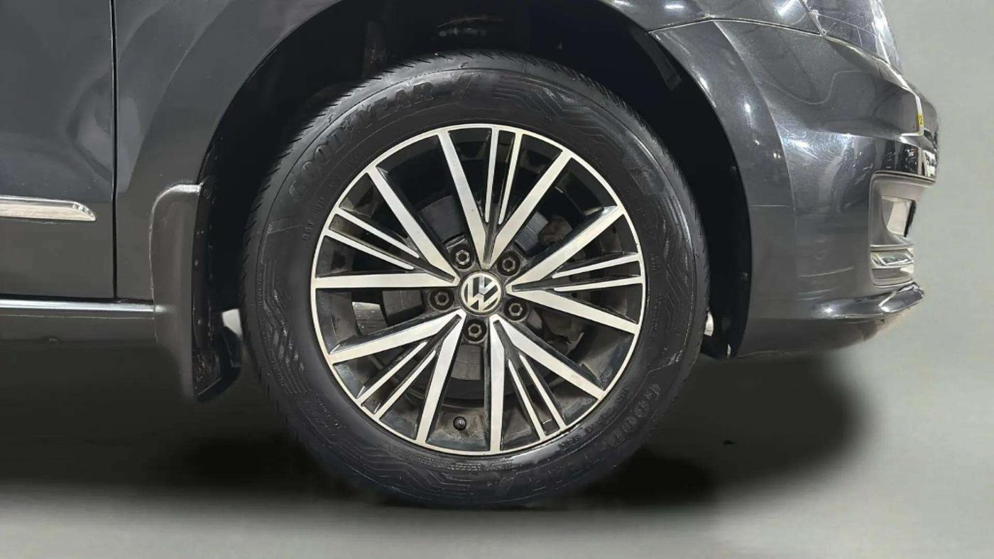 2019 Volkswagen Vento HIGHLINE 1.6 MPI, Petrol, Manual, 37,216 km, Right Front Wheel