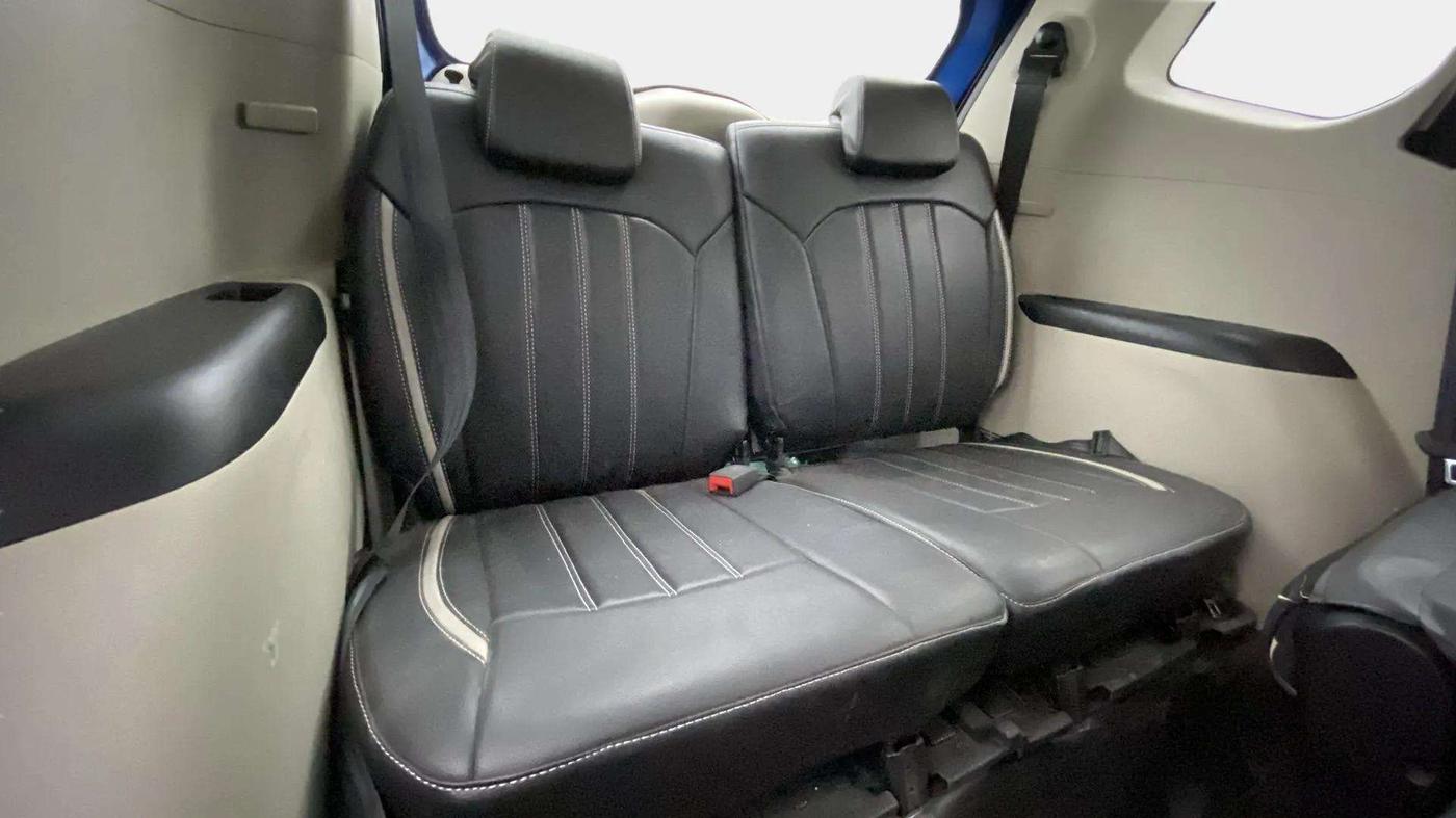 2022 Renault TRIBER RXT, Petrol, Manual, 22,963 km, Third Seat Row ( optional )