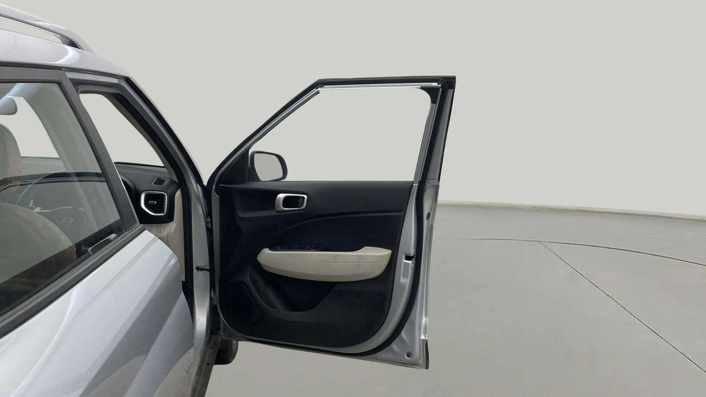 2024 Hyundai VENUE S (O) 1.0 TURBO DCT, Petrol, Automatic, 11,302 km, RHS Front Door