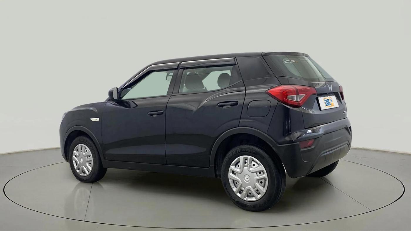 2023 Mahindra XUV300 W4 1.2 PETROL, Petrol, Manual, 24,874 km, Left Back Diagonal
