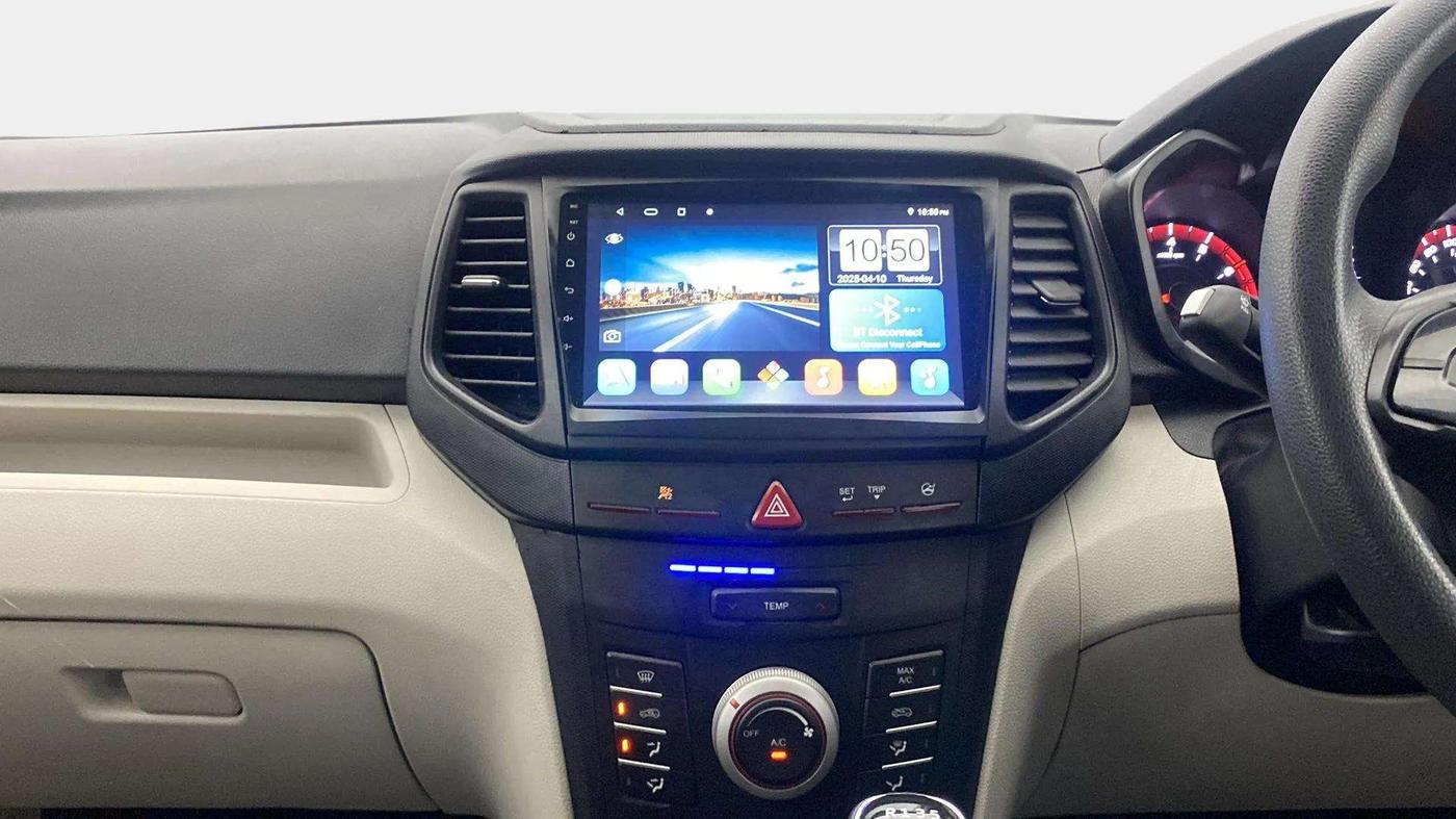 2023 Mahindra XUV300 W4 1.2 PETROL, Petrol, Manual, 24,874 km, Air Conditioner