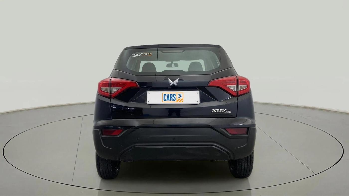 2023 Mahindra XUV300 W4 1.2 PETROL, Petrol, Manual, 24,874 km, Back/Rear