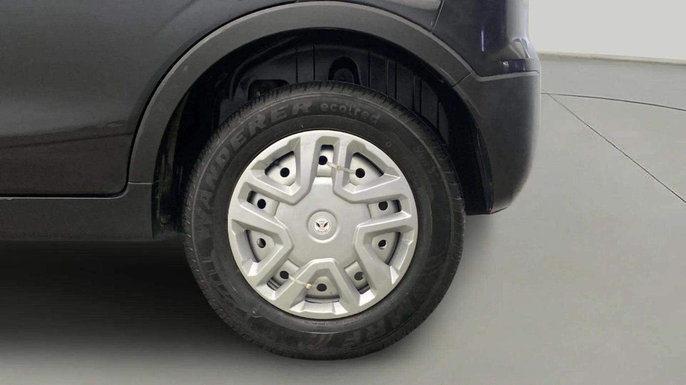 2023 Mahindra XUV300 W4 1.2 PETROL, Petrol, Manual, 24,874 km, Left Rear Wheel