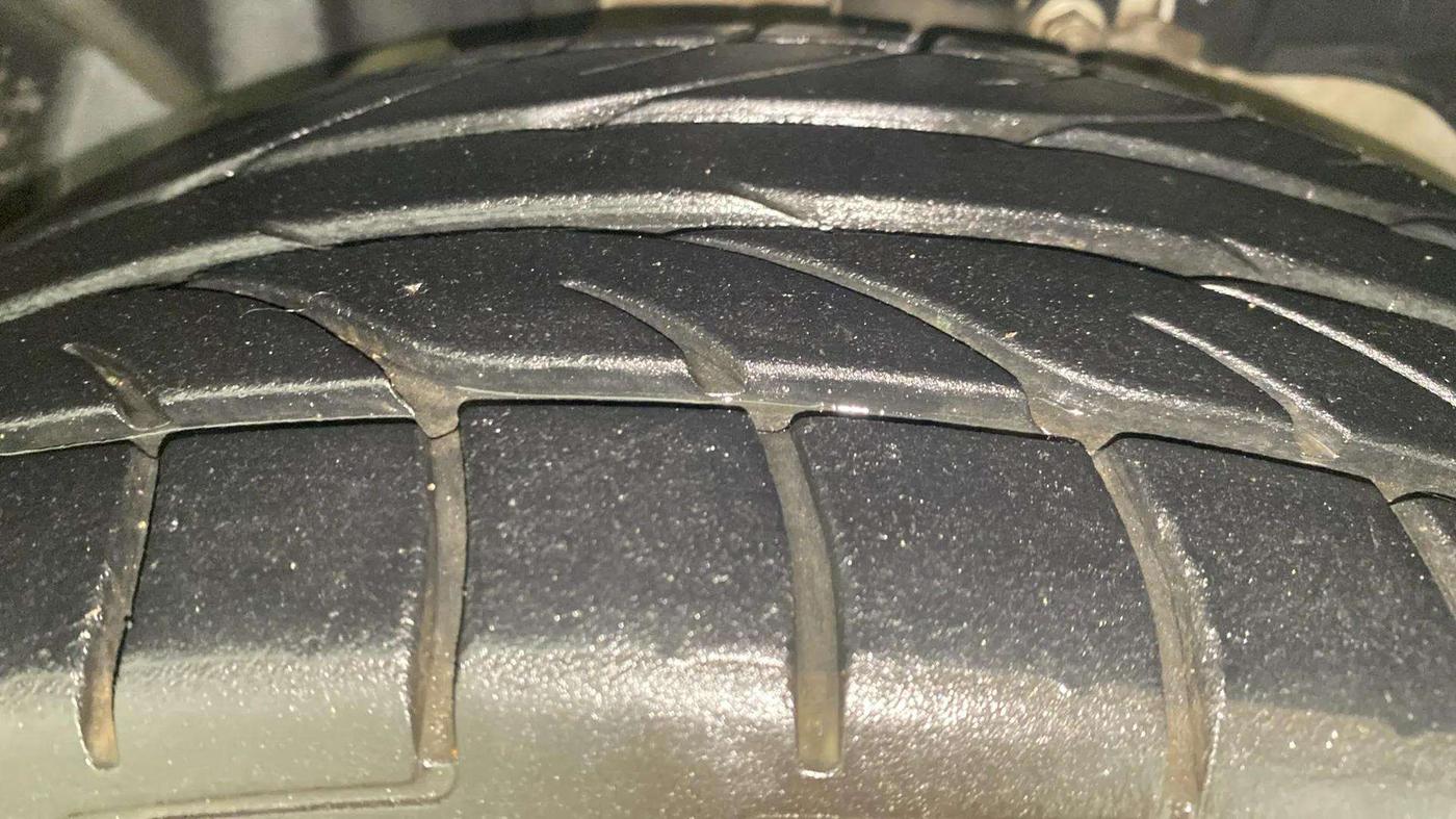 2015 Ford Ecosport TITANIUM 1.5L PETROL AT, Petrol, Automatic, 50,397 km, Left Front Tyre Tread