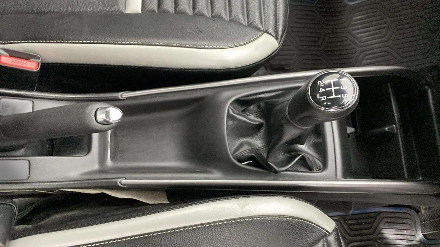 2021 Maruti Baleno ZETA PETROL 1.2, Petrol, Manual, 22,354 km, Gear Lever