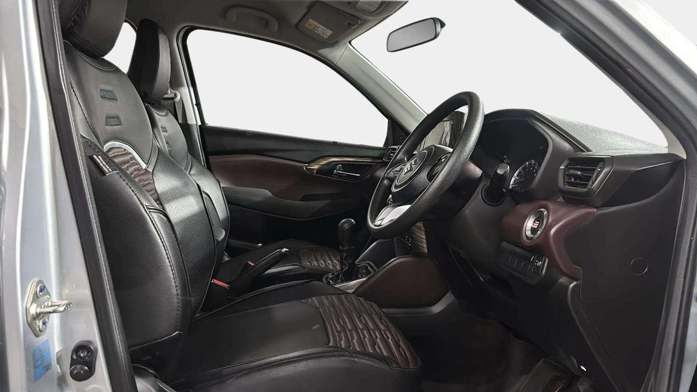 2023 Maruti Grand Vitara DELTA SMART HYBRID, Petrol, Manual, 5,386 km, Right Side Front Door Cabin