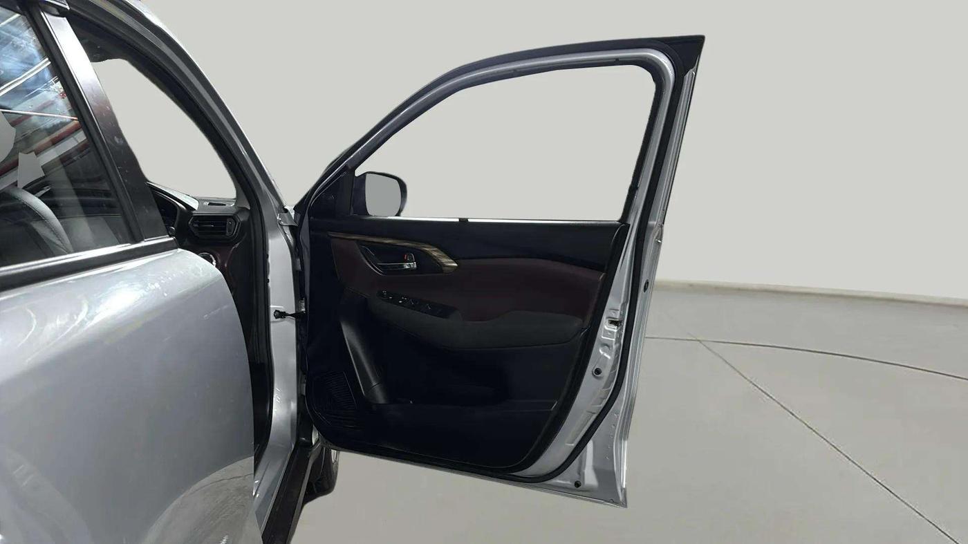 2023 Maruti Grand Vitara DELTA SMART HYBRID, Petrol, Manual, 5,386 km, RHS Front Door