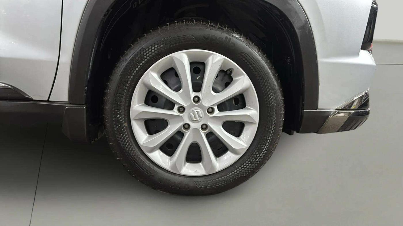 2023 Maruti Grand Vitara DELTA SMART HYBRID, Petrol, Manual, 5,386 km, Right Front Wheel
