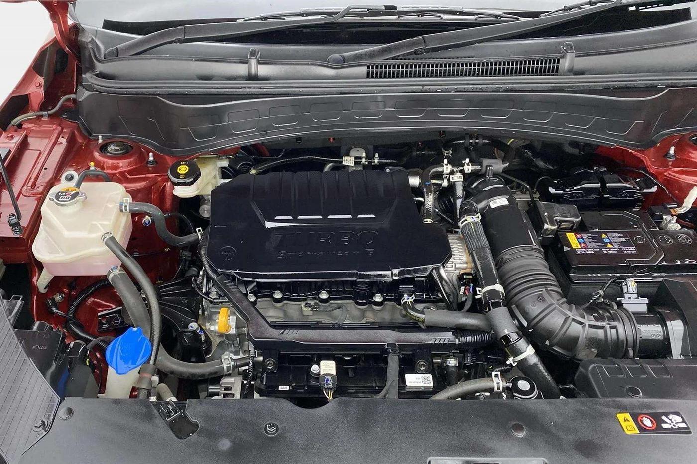 2023 KIA SELTOS  HTX PLUS 1.5 TURBO PETROL IMT, Petrol, Manual, 7,695 km, Engine View - Right
