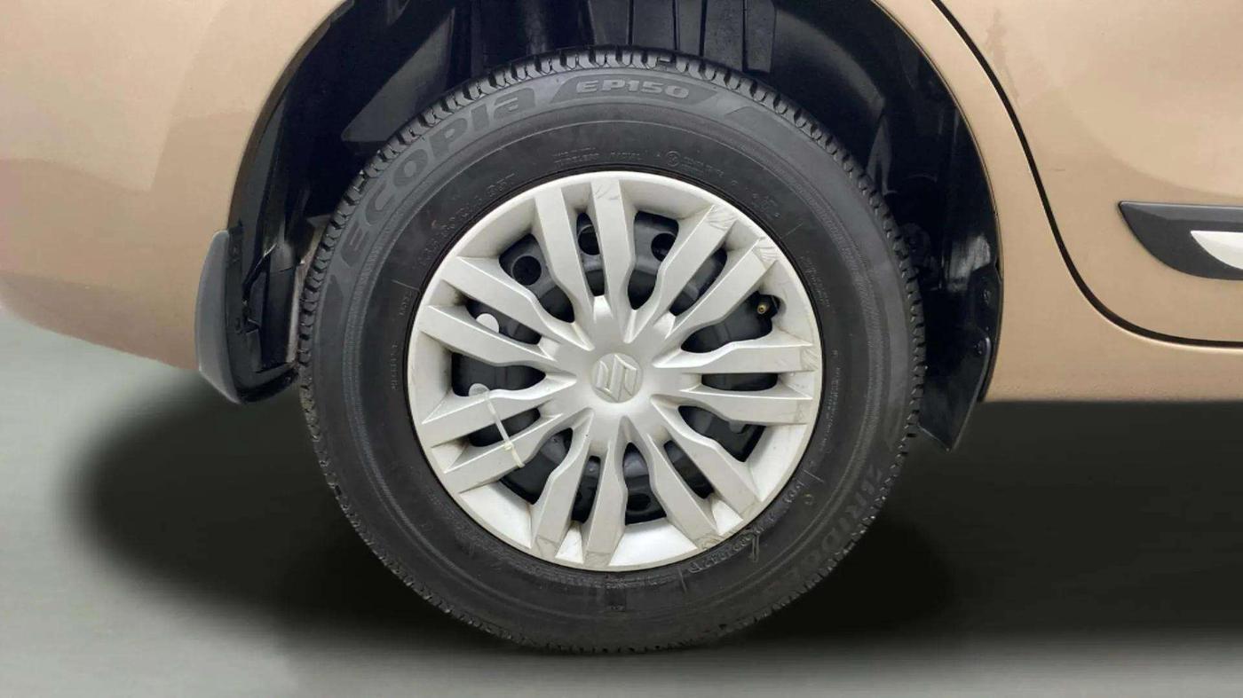 2021 Maruti Dzire VXI AMT, Petrol, Automatic, 20,260 km, Right Rear Wheel