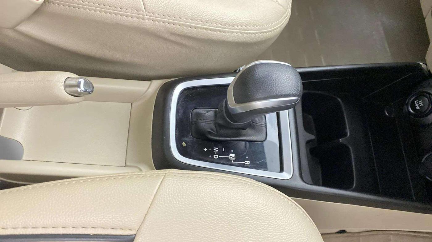 2021 Maruti Dzire VXI AMT, Petrol, Automatic, 20,260 km, Gear Lever