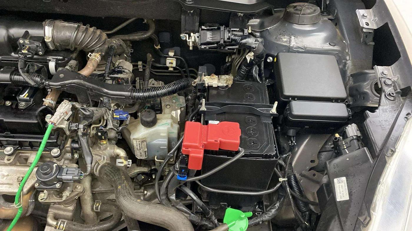 2021 Maruti Dzire VXI AMT, Petrol, Automatic, 20,260 km, Engine View - Left