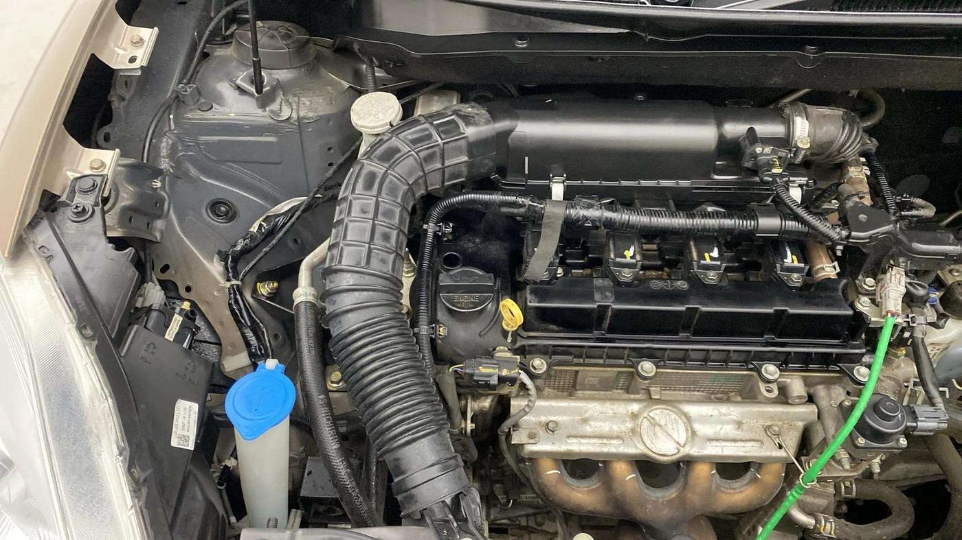 2021 Maruti Dzire VXI AMT, Petrol, Automatic, 20,260 km, Engine View - Right