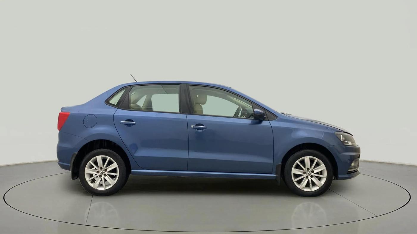 2017 Volkswagen Ameo HIGHLINE PLUS 1.5L AT 16 ALLOY, Diesel, Automatic, 33,201 km, Right Side View