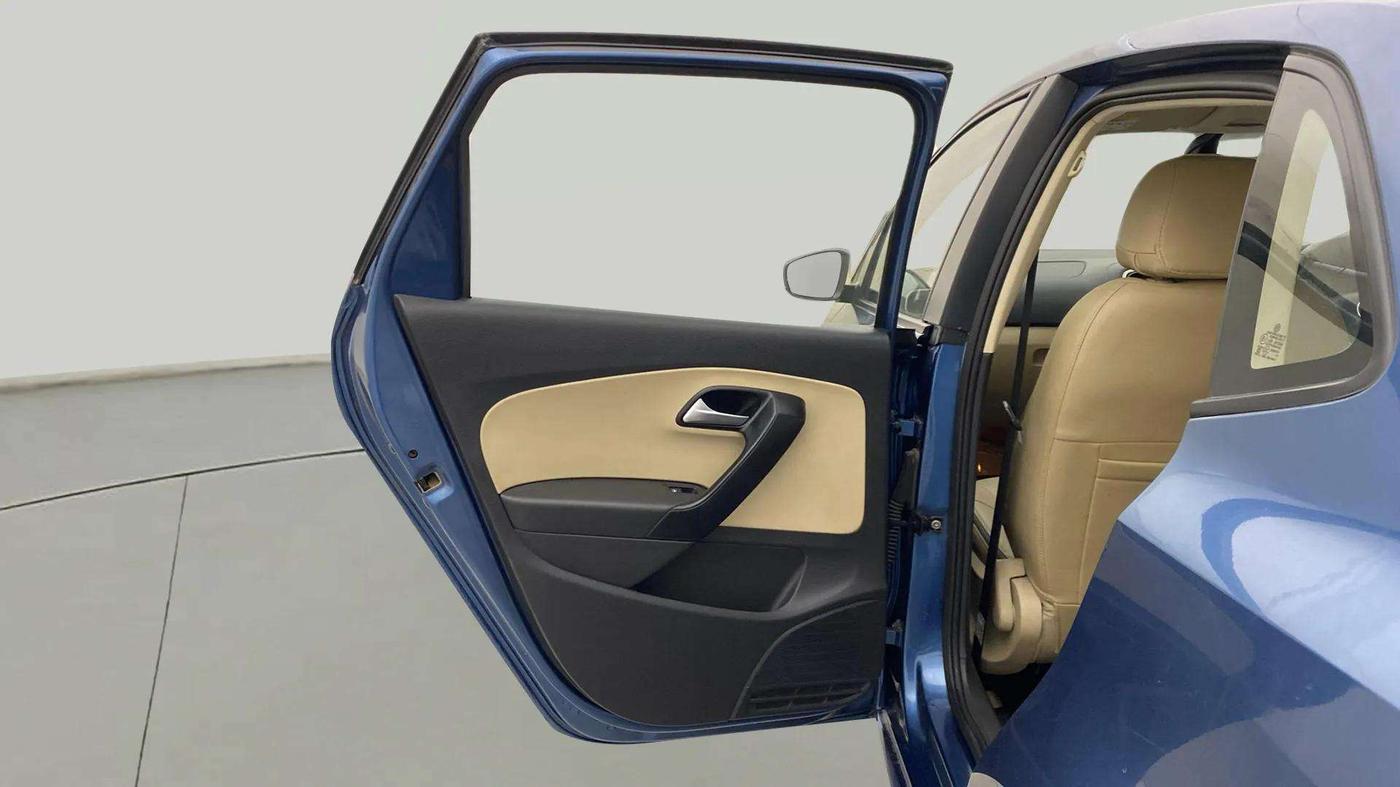 2017 Volkswagen Ameo HIGHLINE PLUS 1.5L AT 16 ALLOY, Diesel, Automatic, 33,201 km, LHS Rear Door