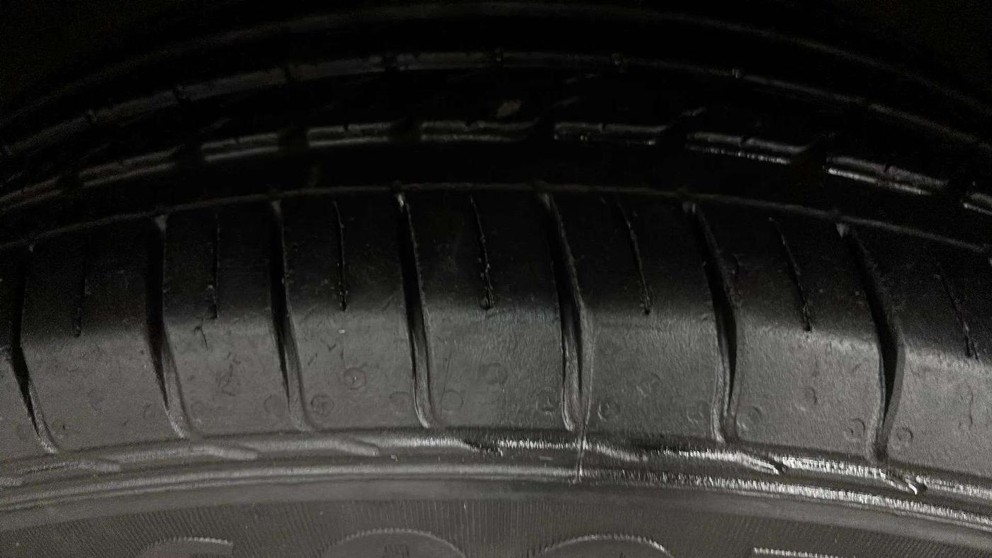 2019 Hyundai Creta E PLUS 1.6 PETROL, Petrol, Manual, 56,294 km, Left Front Tyre Tread