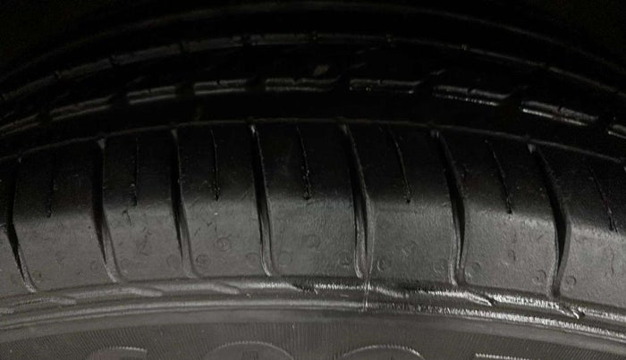 2019 Hyundai Creta E PLUS 1.6 PETROL, Petrol, Manual, 56,095 km, Left Front Tyre Tread