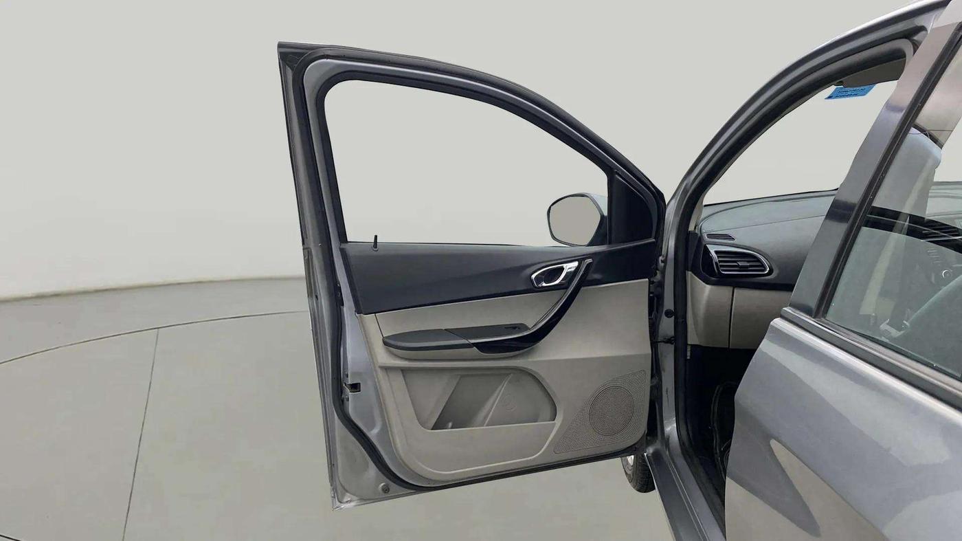 2018 Tata Tiago XZ PETROL, Petrol, Manual, 62,902 km, LHS Front Door