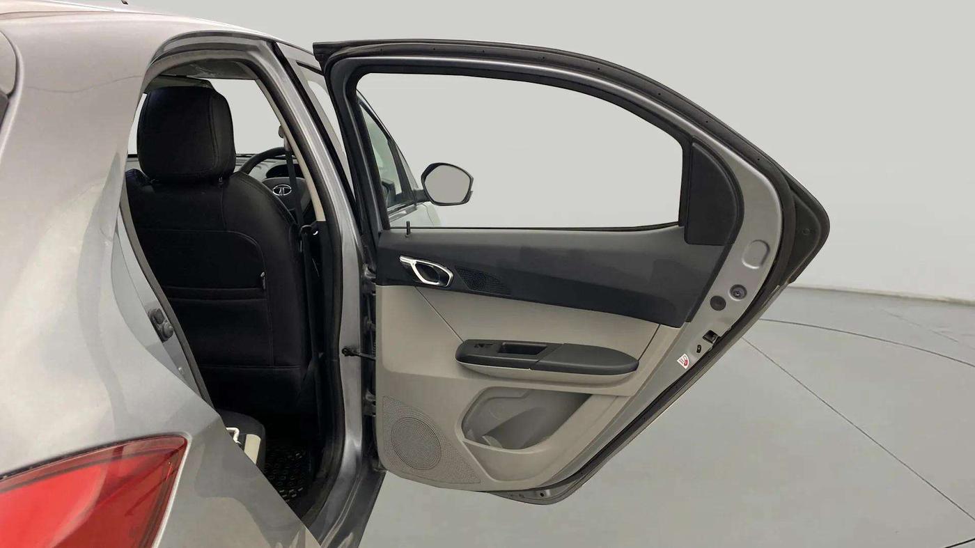 2018 Tata Tiago XZ PETROL, Petrol, Manual, 62,902 km, RHS Rear Door