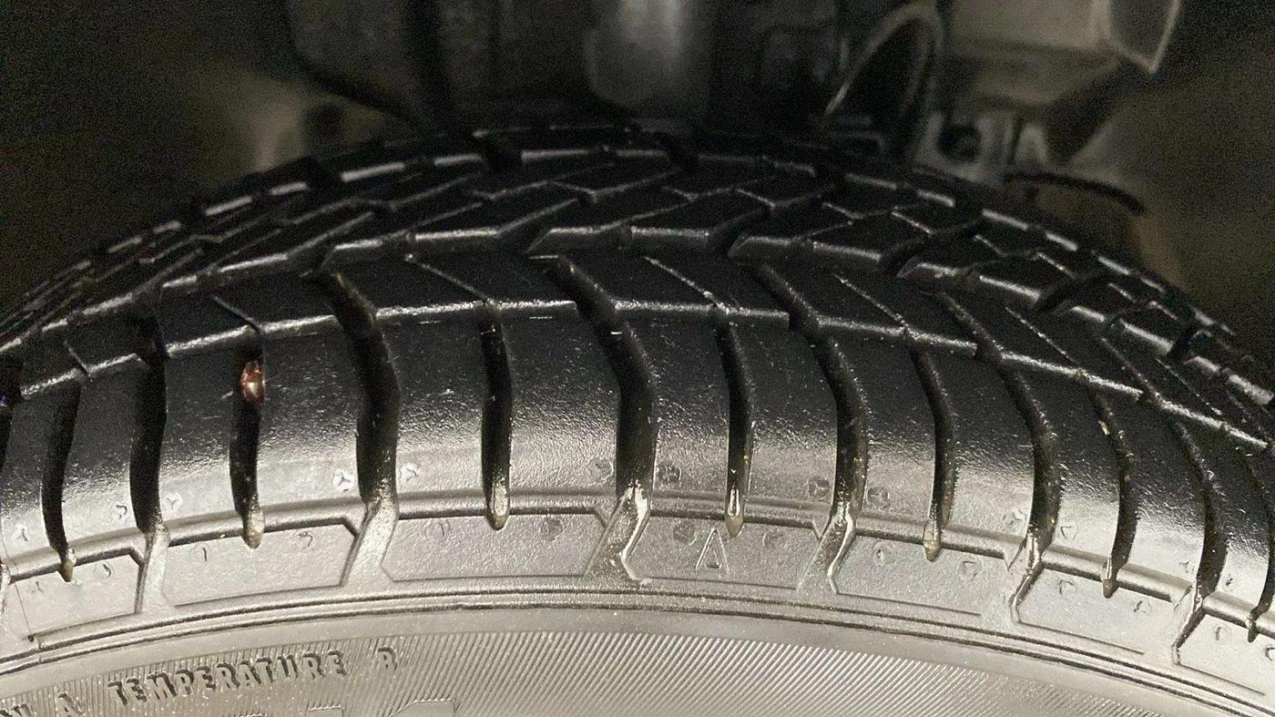 2018 Tata Tiago XZ PETROL, Petrol, Manual, 62,902 km, Right Front Tyre Tread