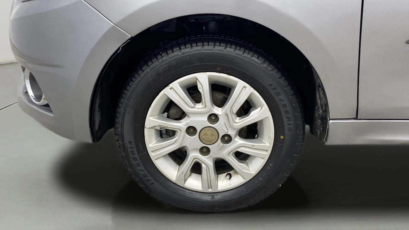 2018 Tata Tiago XZ PETROL, Petrol, Manual, 62,902 km, Left Front Wheel
